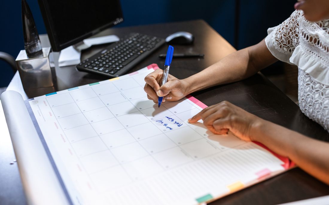 A shift plan: organising warehouse work